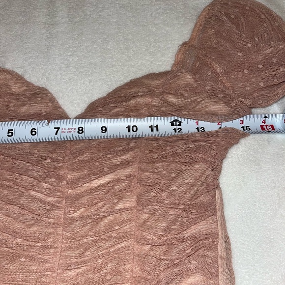 Akira Off the Shoulder Blush Polka Dot Crop Top S - Picture 10 of 13